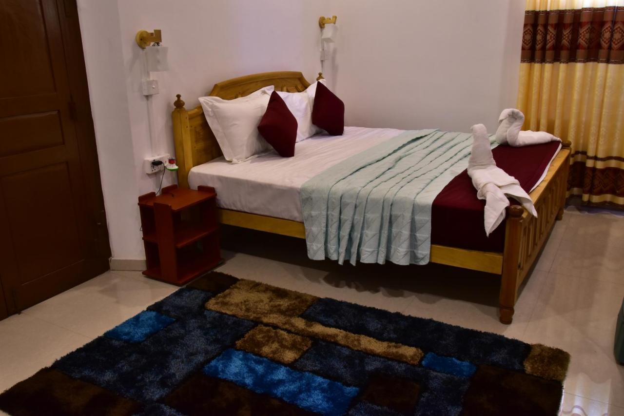 ג'פנה Peninsula Hotel מראה חיצוני תמונה