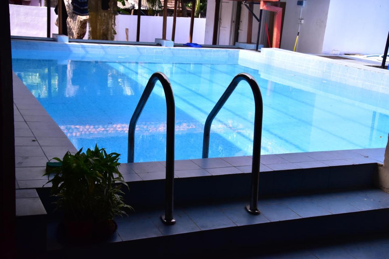ג'פנה Peninsula Hotel מראה חיצוני תמונה